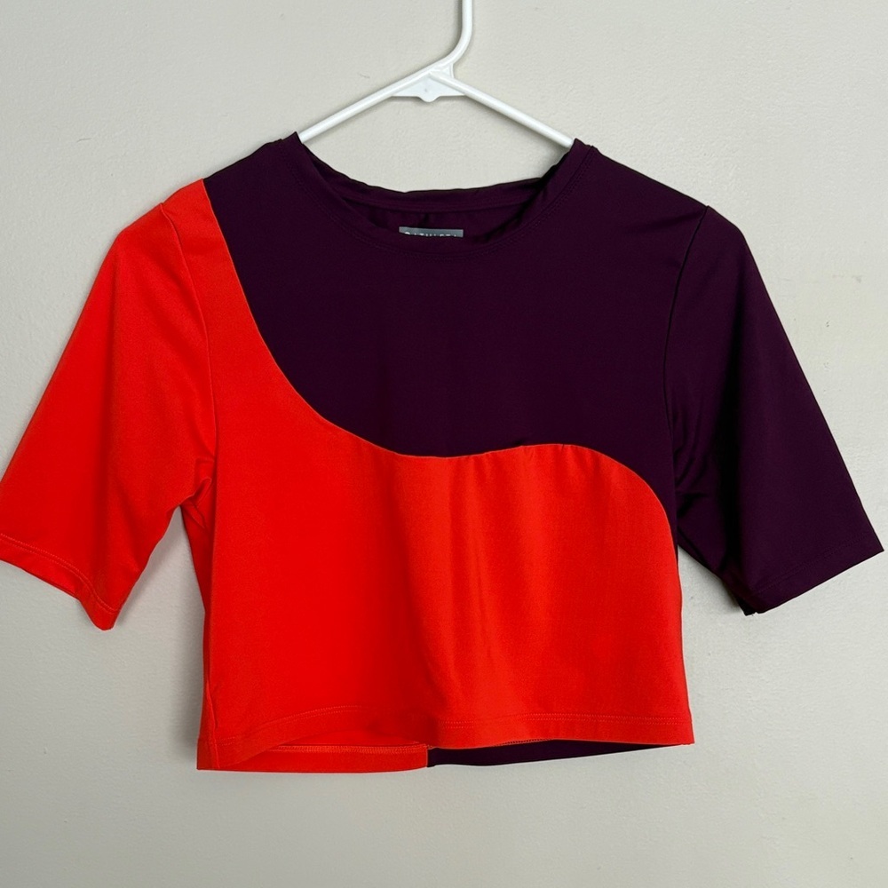 Athleta Colorblock Cropped Athletic Top Burgundy Orange Short Sleeve Size M